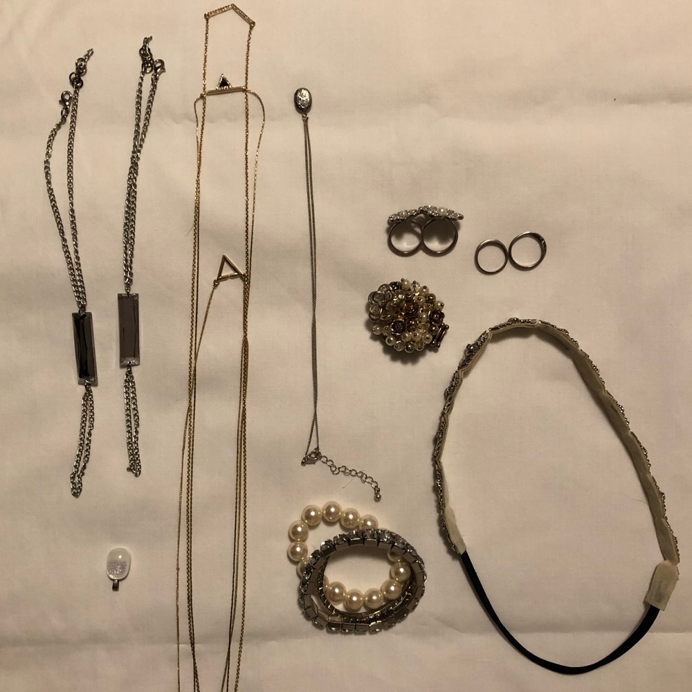 Lot of costume metal jewlery